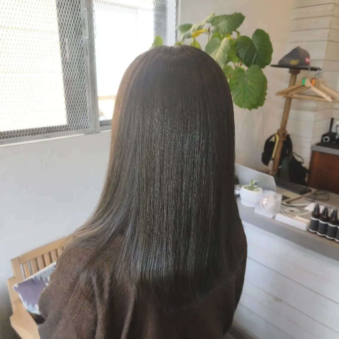 ロング ヘアカラー LEASH 北原のヘアスタイル