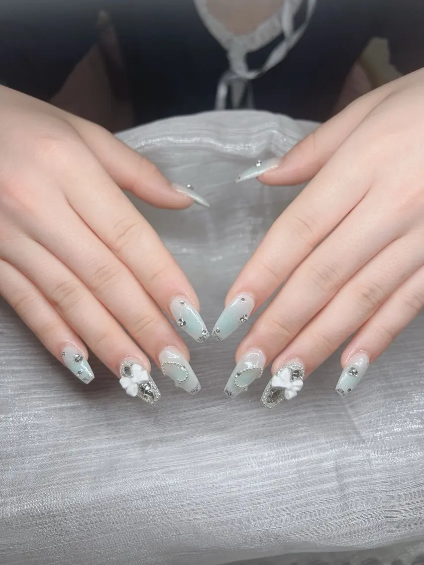 ネイル オーロラネイル チークネイル 長さ出し フットネイル フレンチネイル Lee Nails チップ長さだし専門店のネイルデザイン
