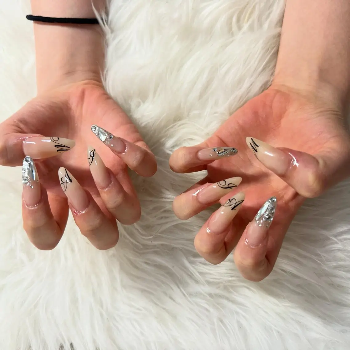 ロング ハンドネイル mao .のネイルデザイン