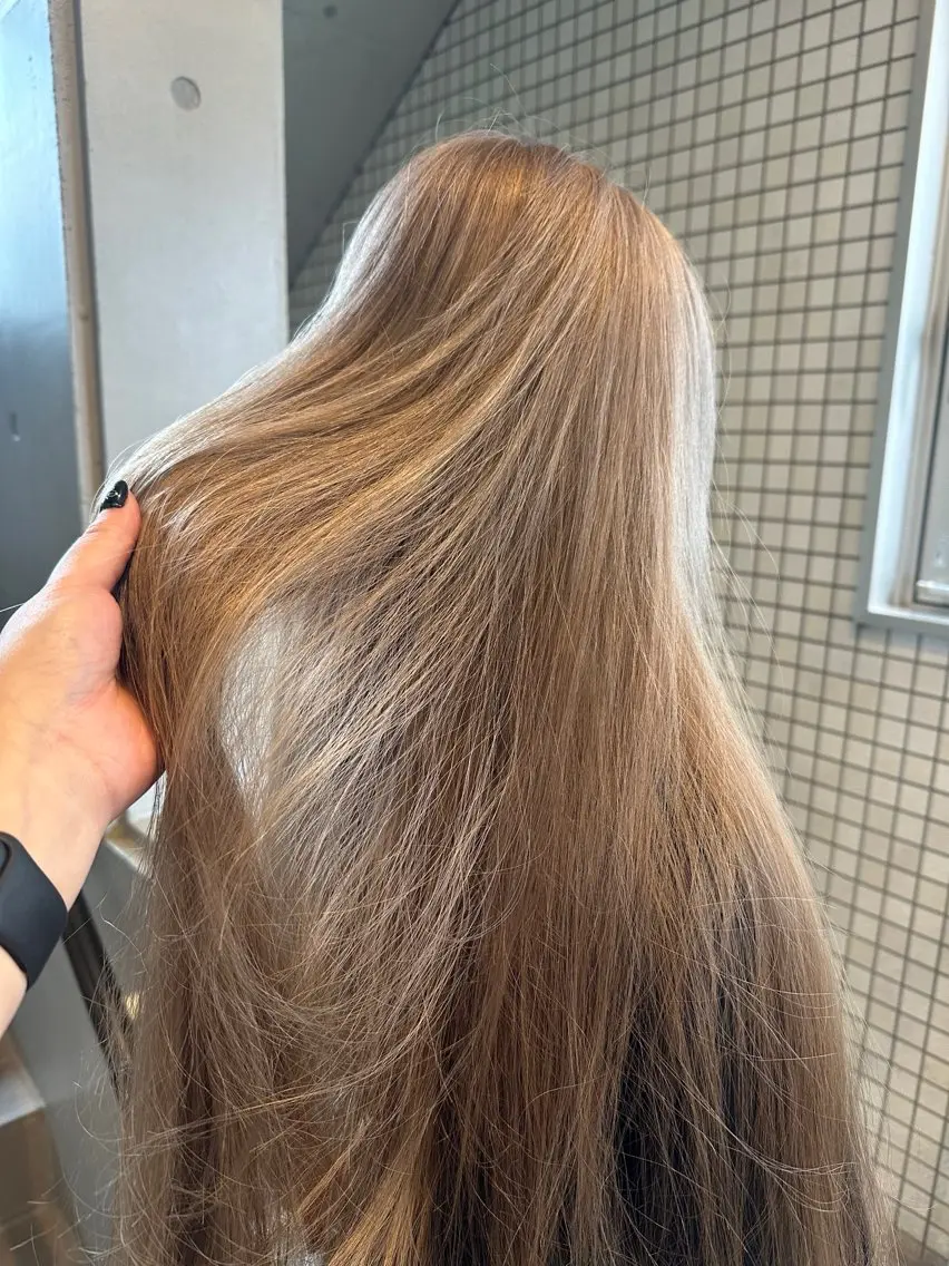ロング カラー ベージュカラー 🎀暖色カラー🎀 おかだみほのヘアスタイル