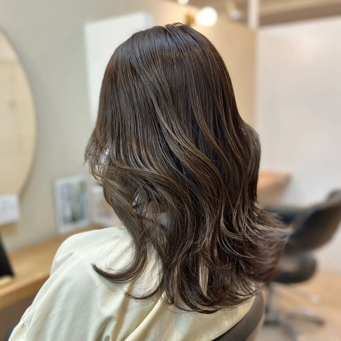 セミロング 美容師歴13年 川口のヘアスタイル