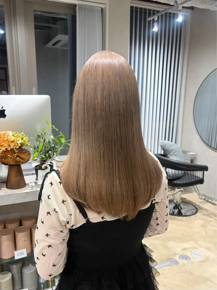 セミロング ヘアカラー トリートメント Uni. wakabaのヘアスタイル