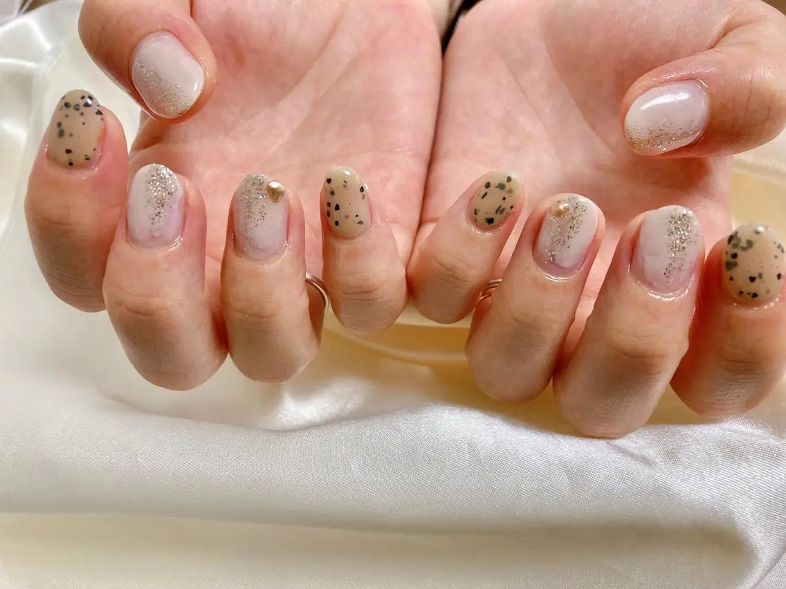 ネイル ジェルネイル ハンドネイル mogunail &blowのネイルデザイン