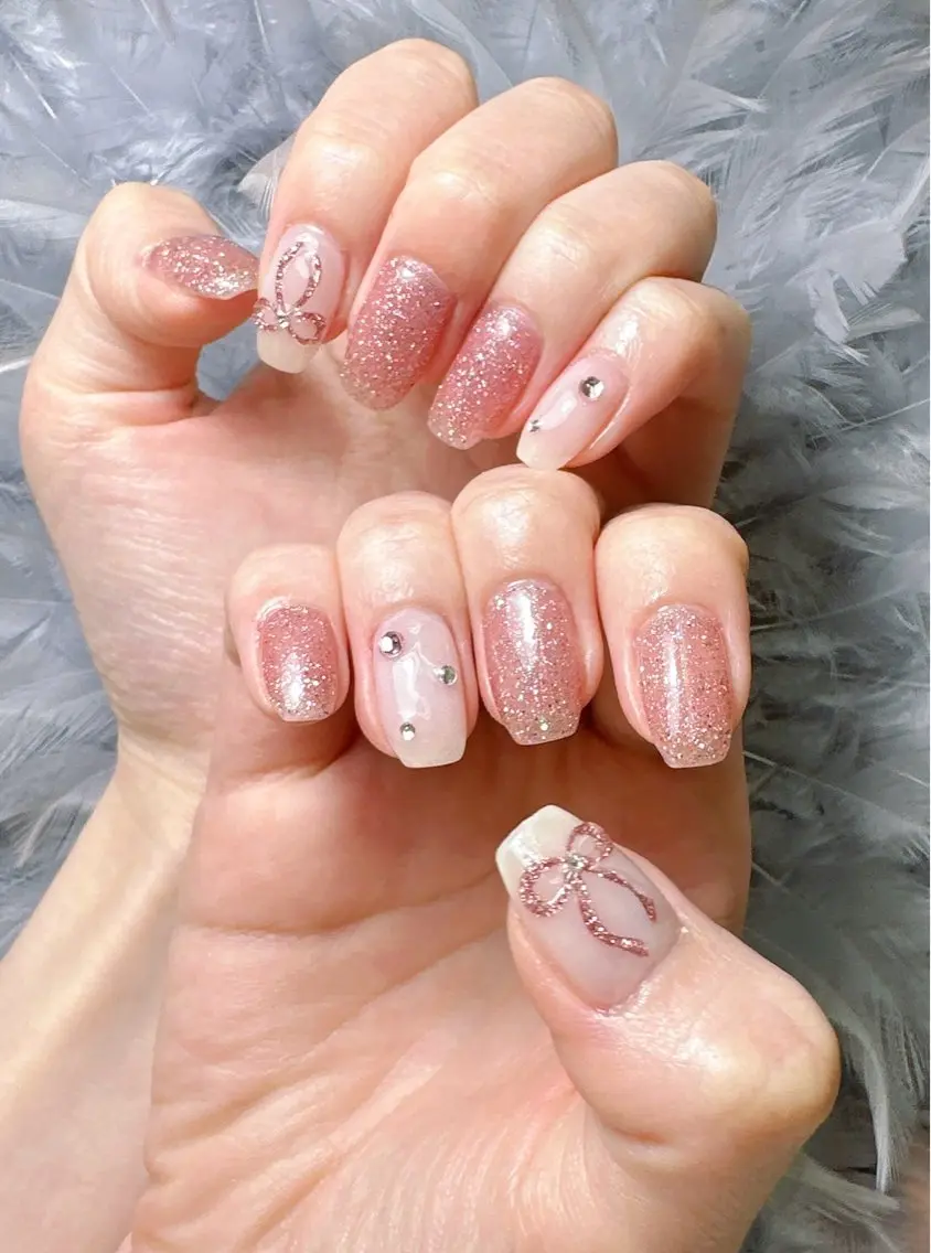 ネイル ラメ(グリッター) リボン ハンドネイル Pretty Nail Salonのネイルデザイン
