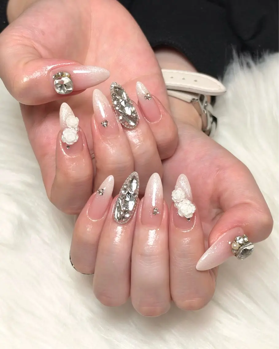 ネイル クリアネイル ドット フラッシュネイル フレンチネイル マグネットネイル ハンドネイル ハンドケア Aria Nail Beautyのネイルデザイン
