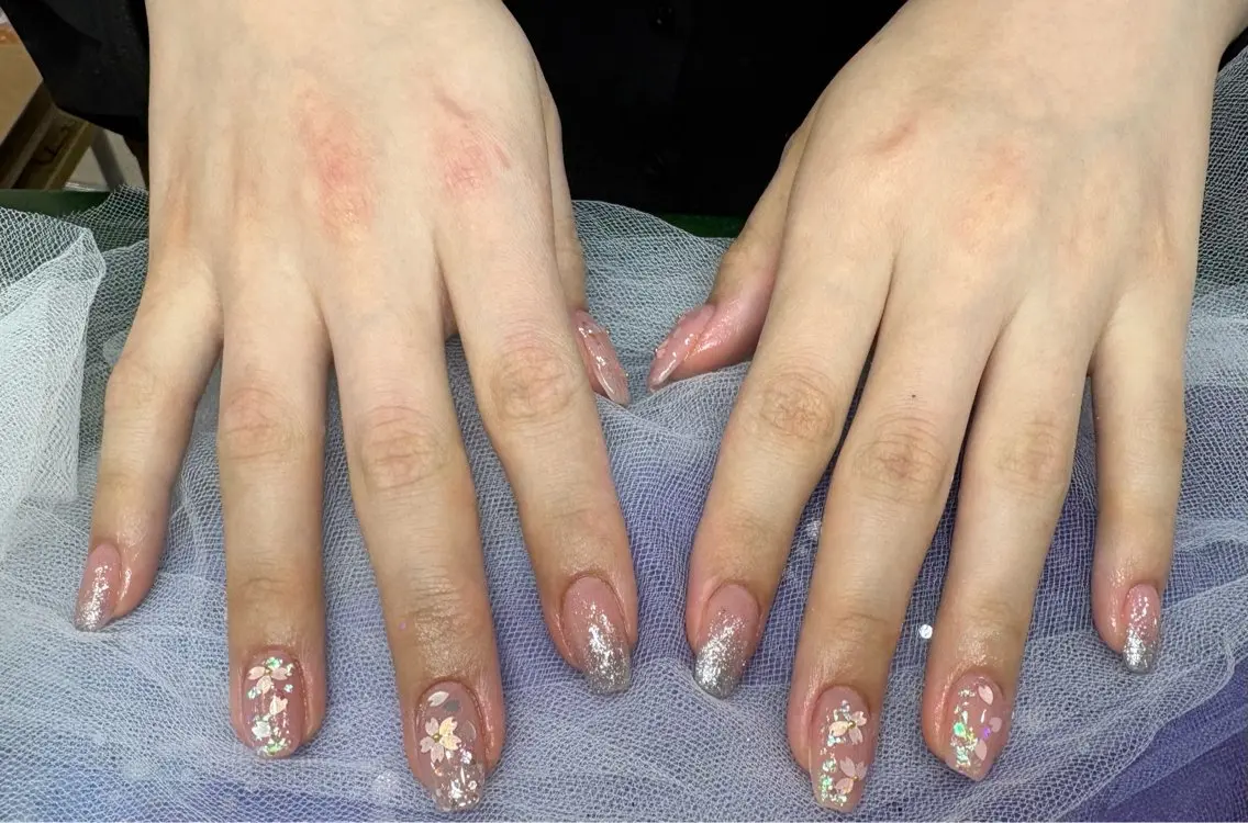 ネイル ハンドネイル 瞳 ネイルサロン😊のネイルデザイン