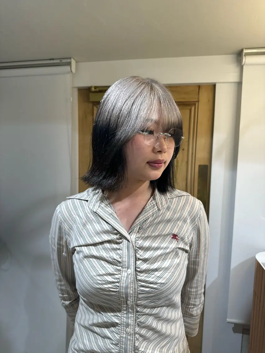 カラー ブリーチ デザインカラー ヘアカラー 中澤 眸乃のヘアスタイル