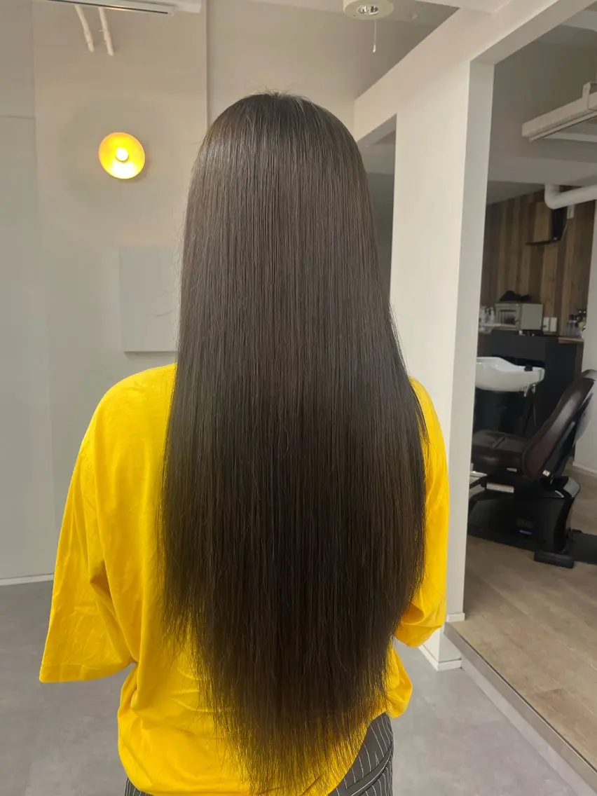 カラー グレージュ オリーブグレージュ オリーブグレー ひな‪‪︎/暖色 柔color🌷のヘアスタイル