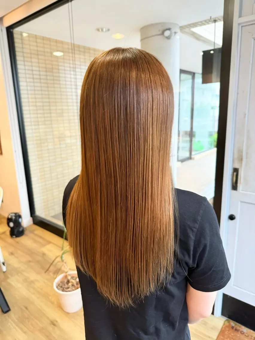 ロング カラー アッシュ ベージュカラー ヘアカラー トリートメント ツキダテ ユイのヘアスタイル