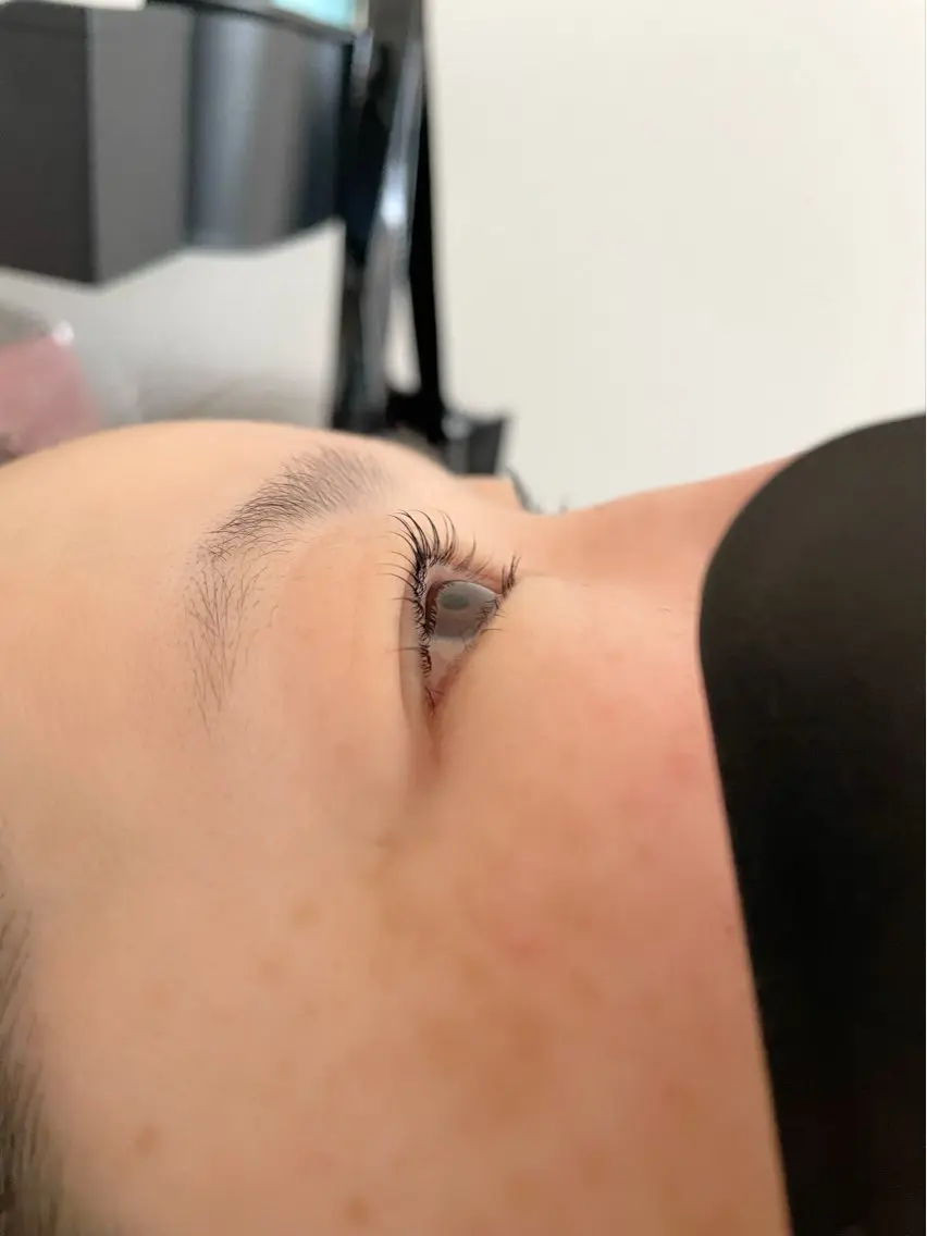 マツエク・マツパ Cカール マツパ private salonJEWELの眉毛・アイブロウイメージ