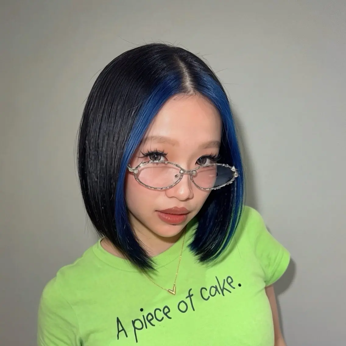 カラー ミストバング 松本 心海のヘアスタイル