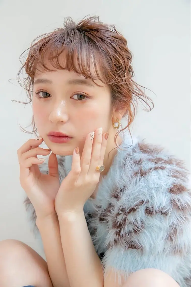 ミディアム カラー パーマ ヘアアレンジ ⭐️巻ける縮毛矯正/ レイヤー to-kiのヘアスタイル