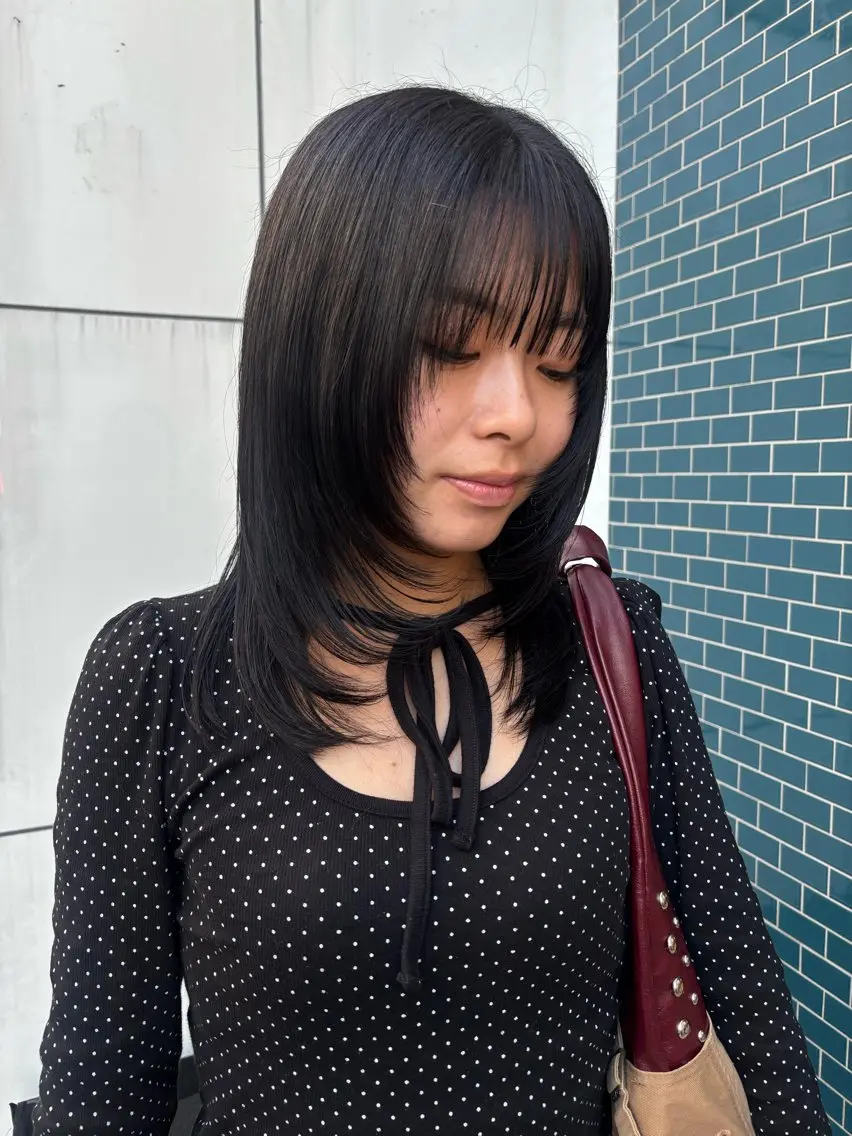 セミロング カット ヘアカラー 🎀抜け感ナチュラル 🎵asuna🪽のヘアスタイル