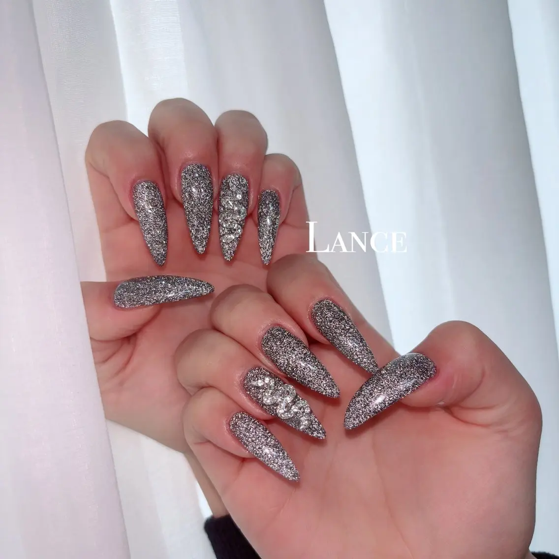 ネイル オーロラネイル キラキラネイル 韓国ネイル 春ネイル ワンホンネイル ハンドネイル Lance nailのネイルデザイン