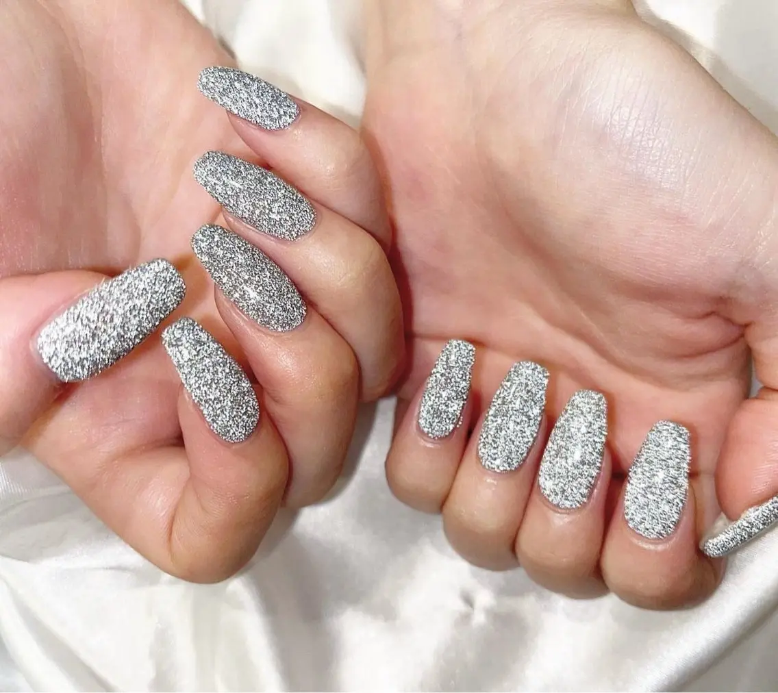(当日)ハンド💅✨【オフ込み】チップ長さ出し10本付ワンカラーのみ💖写真フラッシュネイル+1100円の写真