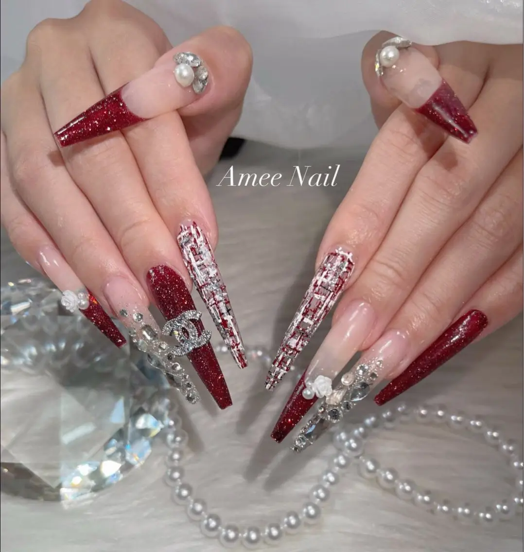 ネイル オーロラネイル クリアネイル 成人式 フラッシュネイル ジェルネイル ハンドネイル Amee Nail Salonのネイルデザイン
