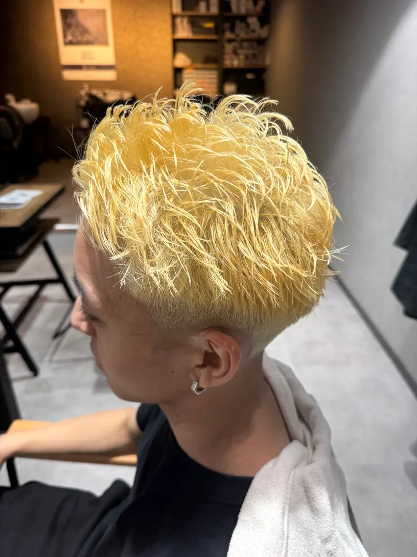 カラー メンズ 俣木 磨我のヘアスタイル