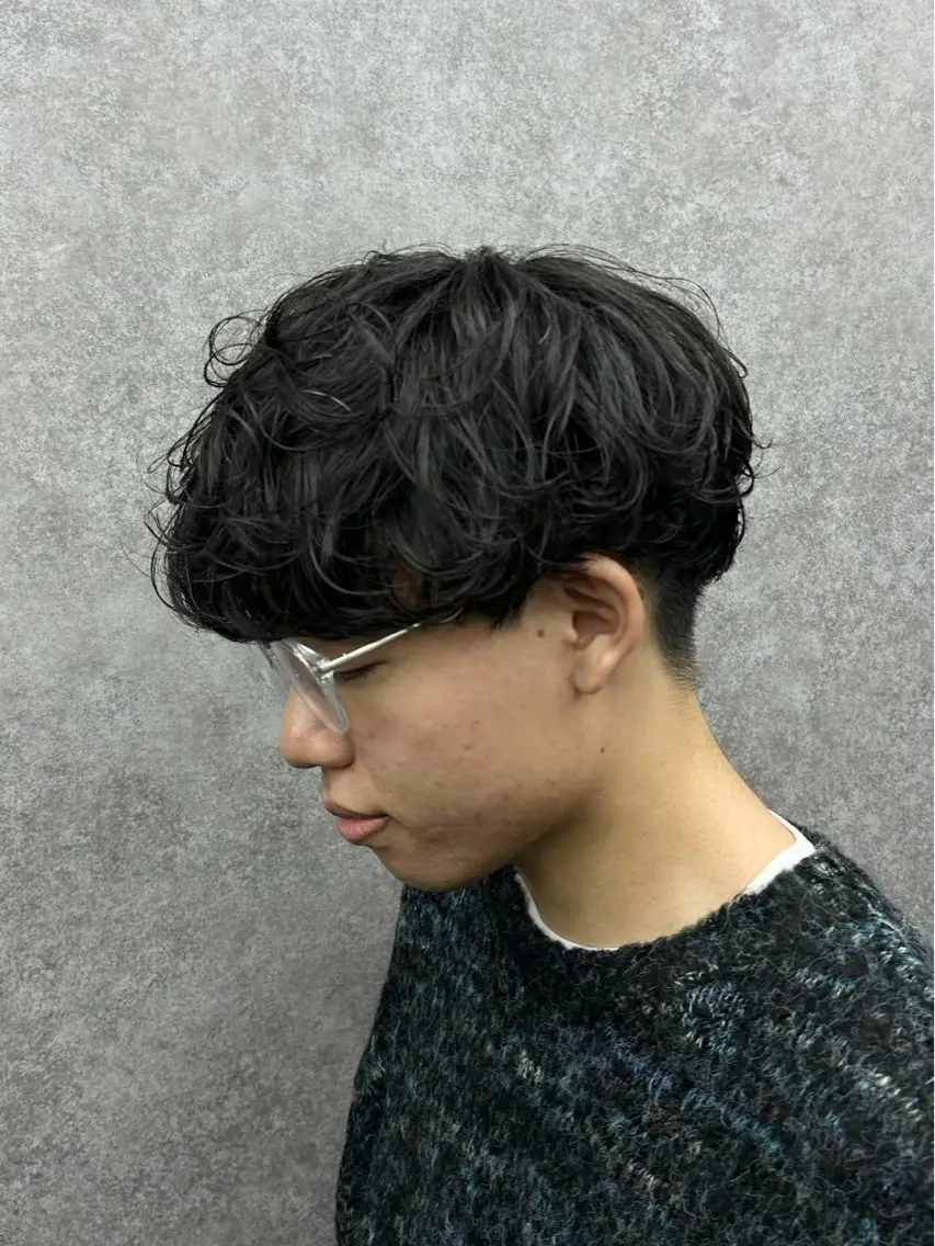 パーマ メンズ メンズパーマ センターパート特化 🌹RIO🌹のヘアスタイル