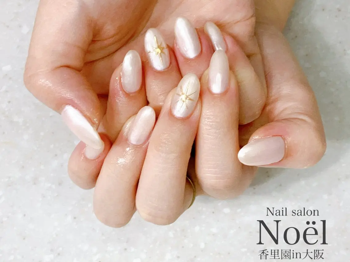 ネイル ミラーネイル ハンドネイル Nailsalon &Noelのネイルデザイン