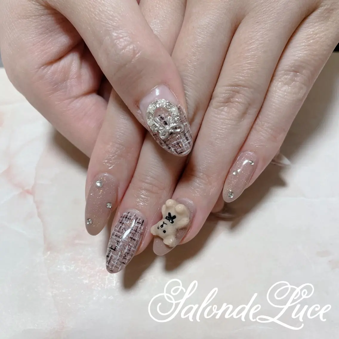ネイル ツイードネイル 冬ネイル クリスマス Salon de Luceのネイルデザイン