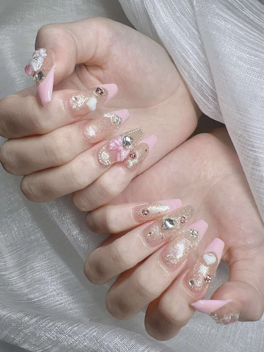ネイル 長さ出し グラデーション 卒業式 キラキラネイル マグネットネイル ハンドネイル Lee Nailsのネイルデザイン