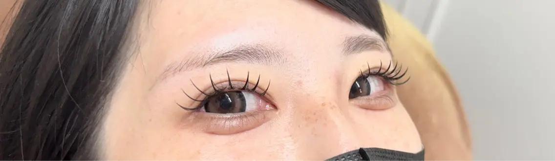 マツエク・マツパ 束感まつ毛 フラットラッシュ マツエク nagisa .のマツエク・マツパデザイン