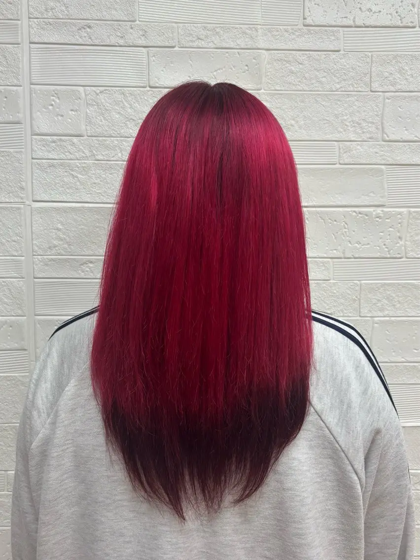 ロング カラー レッドカラー 坂田 美空のヘアスタイル