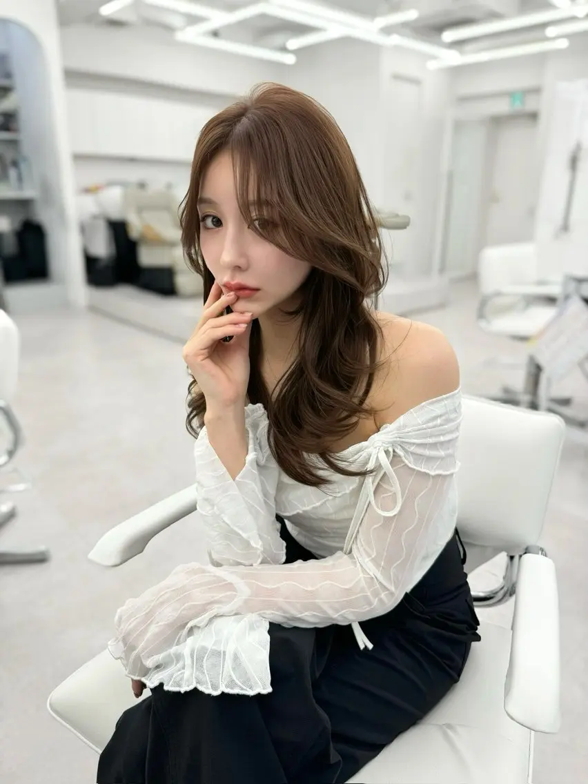 ロング カラー ヘアカラー トリートメント 顔まわりの神様✨ 透明感カラー藤嶋秀幸のヘアスタイル