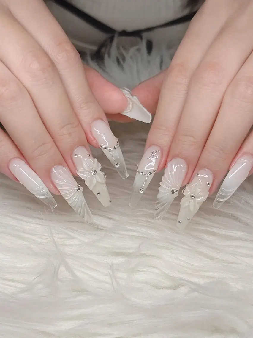 ネイル 長さ出し グラデーション 卒業式 キラキラネイル マグネットネイル ハンドネイル Lee Nailsのネイルデザイン