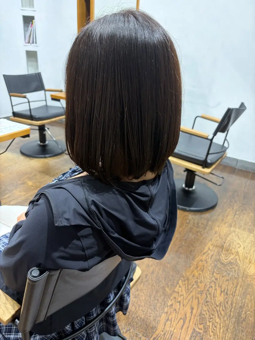 カラー ブラウンカラー オリーブブラウン ヘアカラー 纐纈 佳乃のヘアスタイル