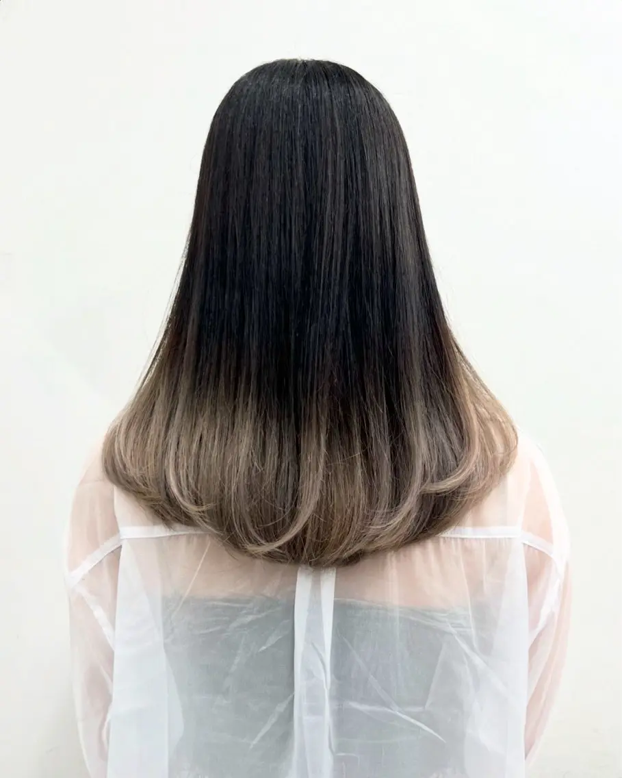 ミディアム カット ヘアカラー トリートメント Cielo by Siestaのヘアスタイル