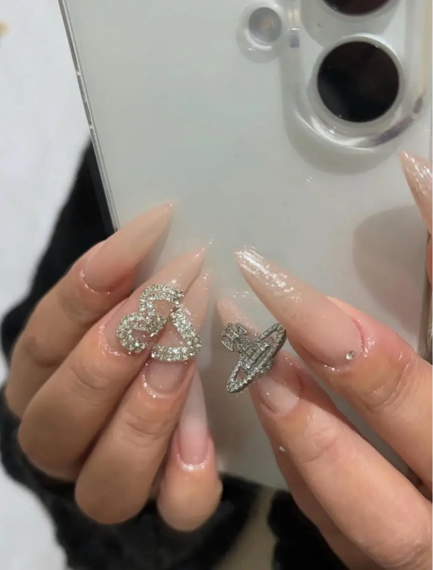 ネイル ハンドネイル mitsuki .のネイルデザイン