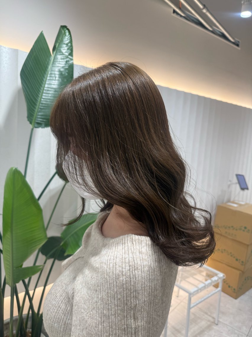 ミディアム カラー ベージュカラー オリーブベージュ ヘアカラー トリートメント ショコラ🤎チョコ 🍫マロン🌰暗髪のヘアスタイル