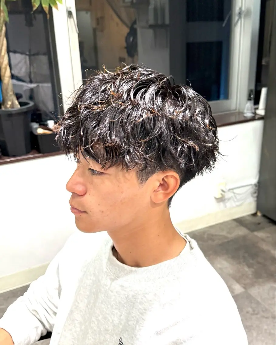 パーマ メンズ メンズパーマ ツイストスパイラルパーマ スパイラルパーマ est-r. Shionのヘアスタイル