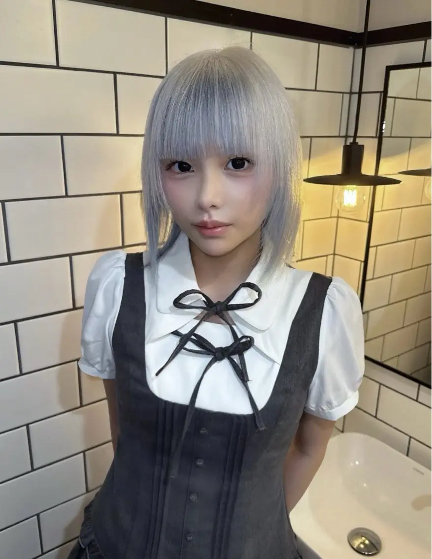 ショート カラー ヘアカラー 🌈デザインカラー ウルフカット りょうのヘアスタイル