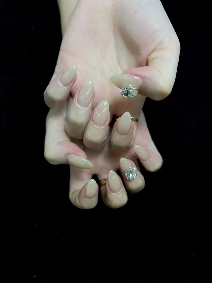 ネイル ハンドネイル ongles chicのネイルデザイン
