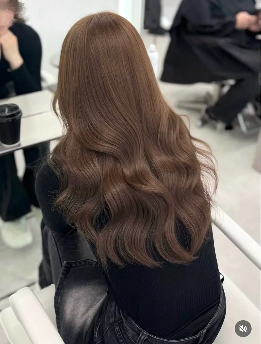 ダブルカラー (ブリーチリタッチ➕オンカラー➕システムトリートメント)💫の写真