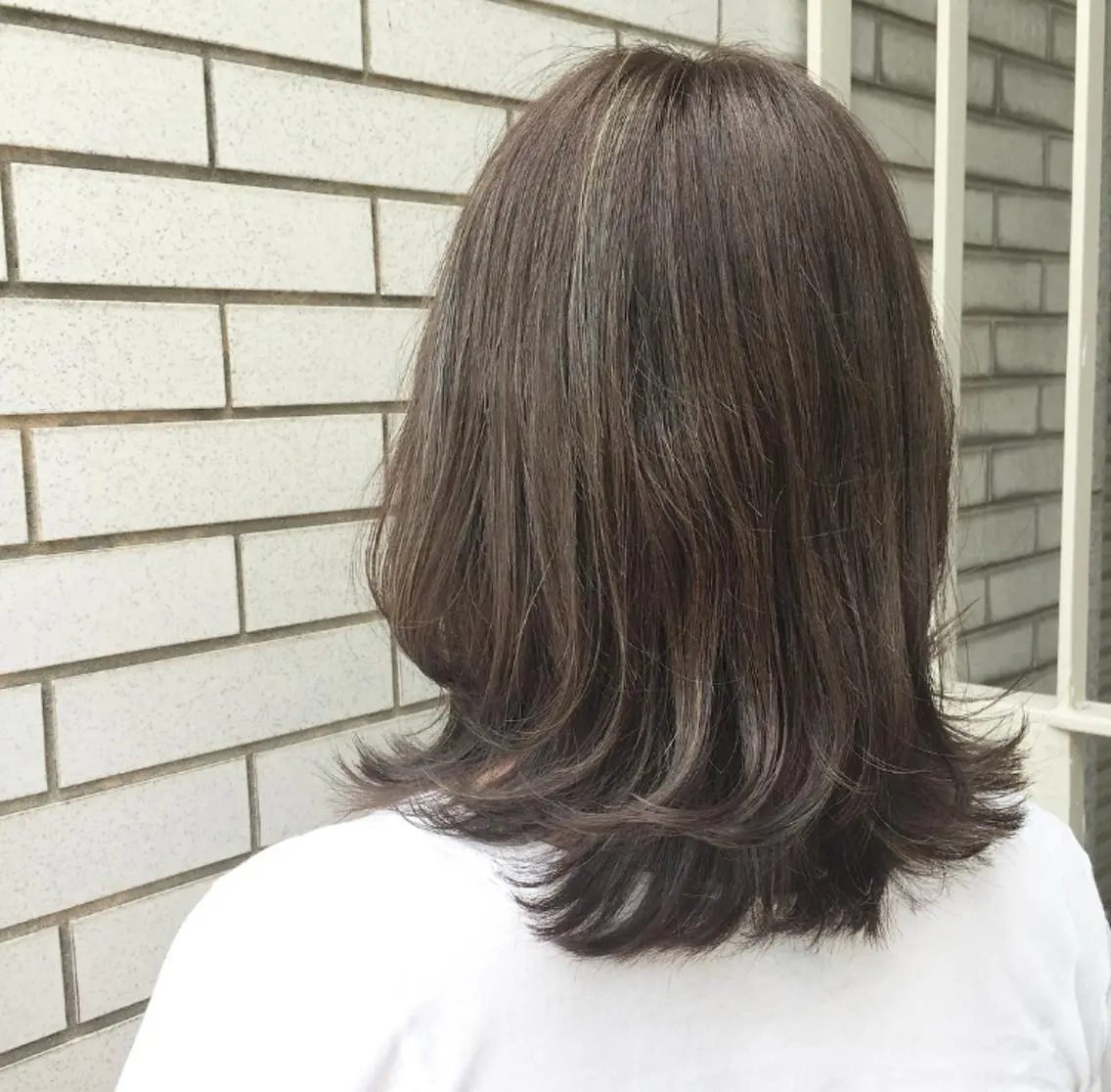 ミディアム カラー アッシュ アッシュブラウン ブラウンカラー ハイライトカラー ハイライト 透明感カラー 松田晃代のヘアスタイル