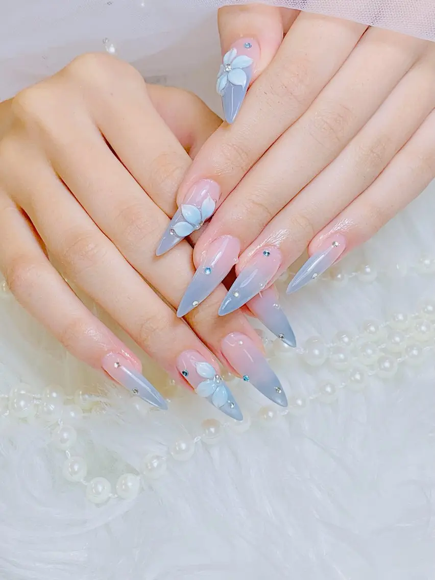 ネイル チークネイル 長さ出し フラッシュネイル フレンチネイル グラデーション ハンドネイル AN NAIL 高田馬場のネイルデザイン
