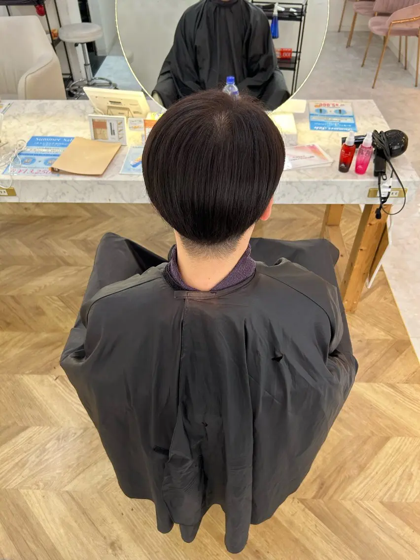 メンズ ヘアカラー トリートメント 𝜗𝜚ブリーチ ／レイヤー𝜗𝜚のヘアスタイル