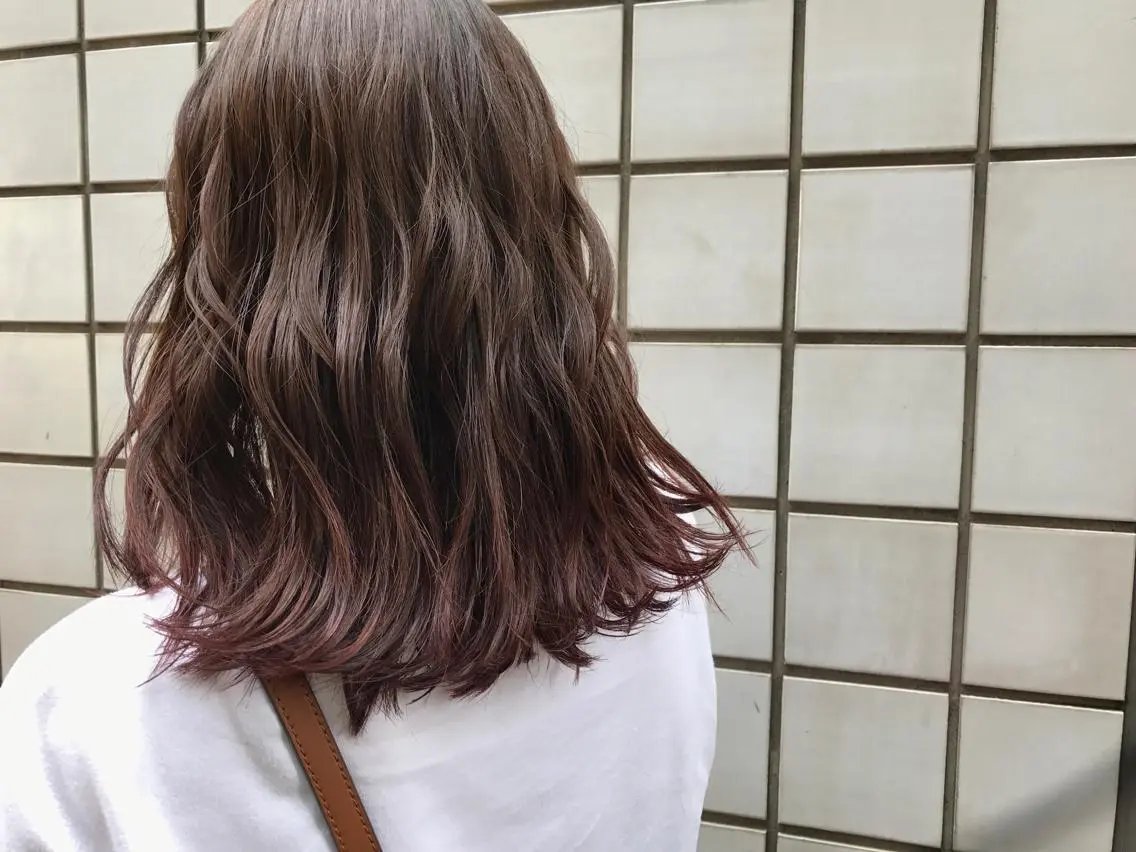ミディアム カラー ブリーチ グラデーションカラー 透明感カラー/ レイヤー　YUKAのヘアスタイル