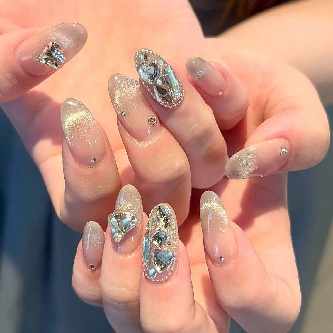 ネイル フレンチネイル マグネットネイル マグネットフレンチ ハンドネイル misaki🎀 coffret.のネイルデザイン