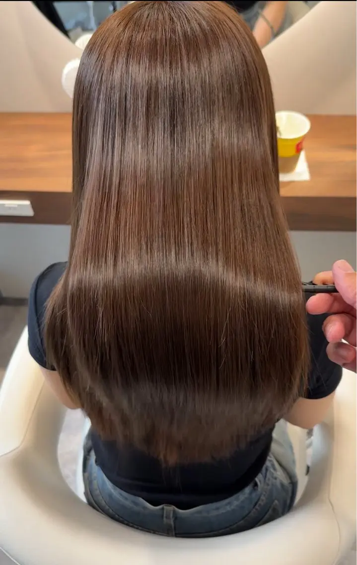ロング カット 縮毛矯正 カセヤ リョウのヘアスタイル