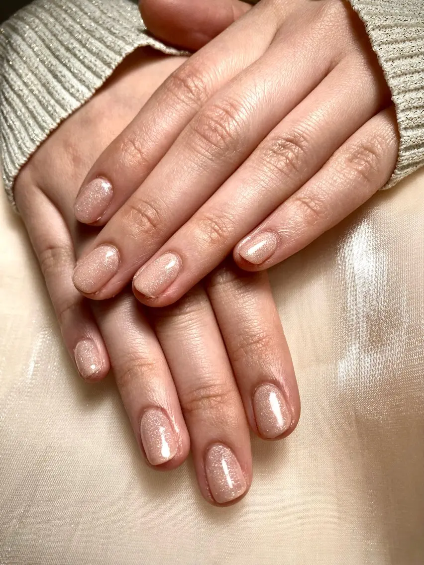 ネイル ラメ(グリッター) ワンカラーネイル ピンク ピンクベージュ ハンドネイル PLAIN nail KAZUKIのネイルデザイン