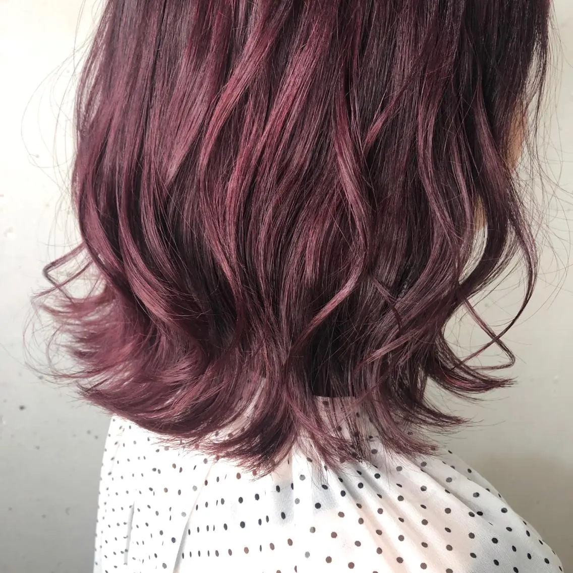 ミディアム カラー パーマ ヘアアレンジ 八巻 晴香のヘアスタイル
