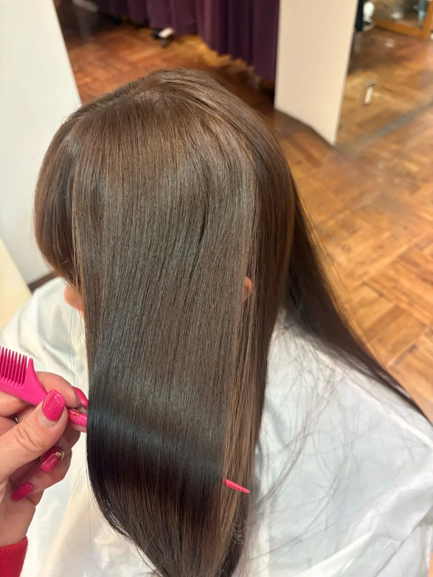 ロング カラー ｖｉｖi ヴィヴィのヘアスタイル