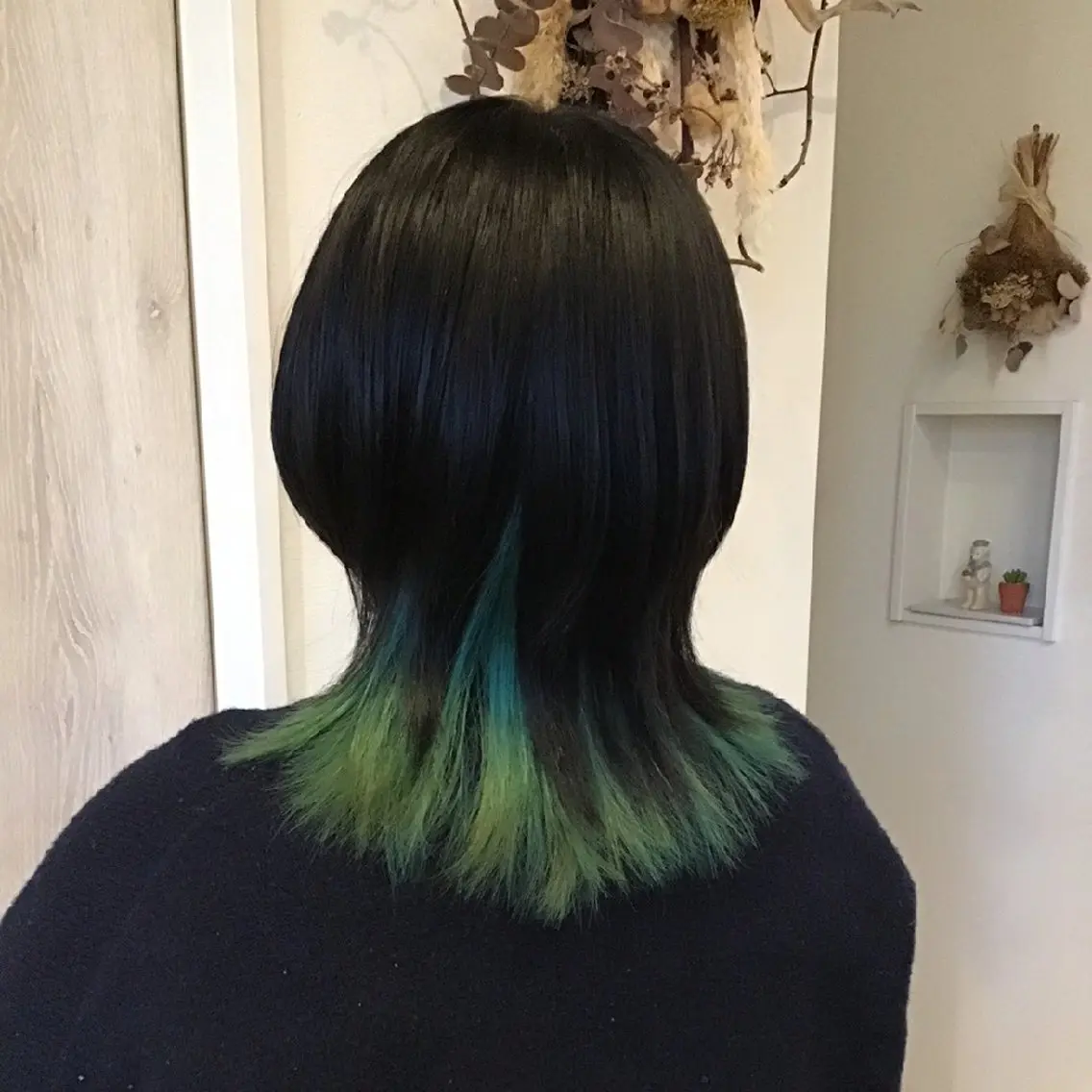 セミロング ヘアカラー 渕 七海のヘアスタイル