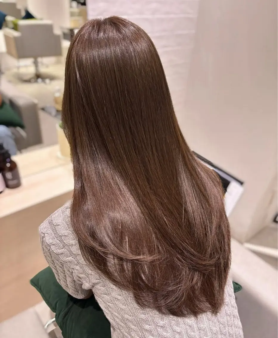 セミロング ヘアカラー stair:case 細淵舞子のヘアスタイル