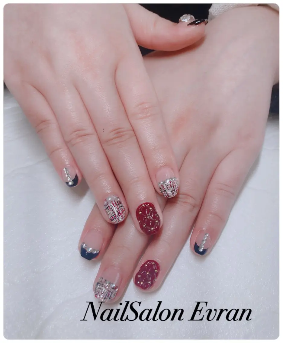 ネイル アートネイル フレンチネイル マグネットネイル 持ち込み ニュアンスネイル ハンドネイル Nail salon Evranのネイルデザイン