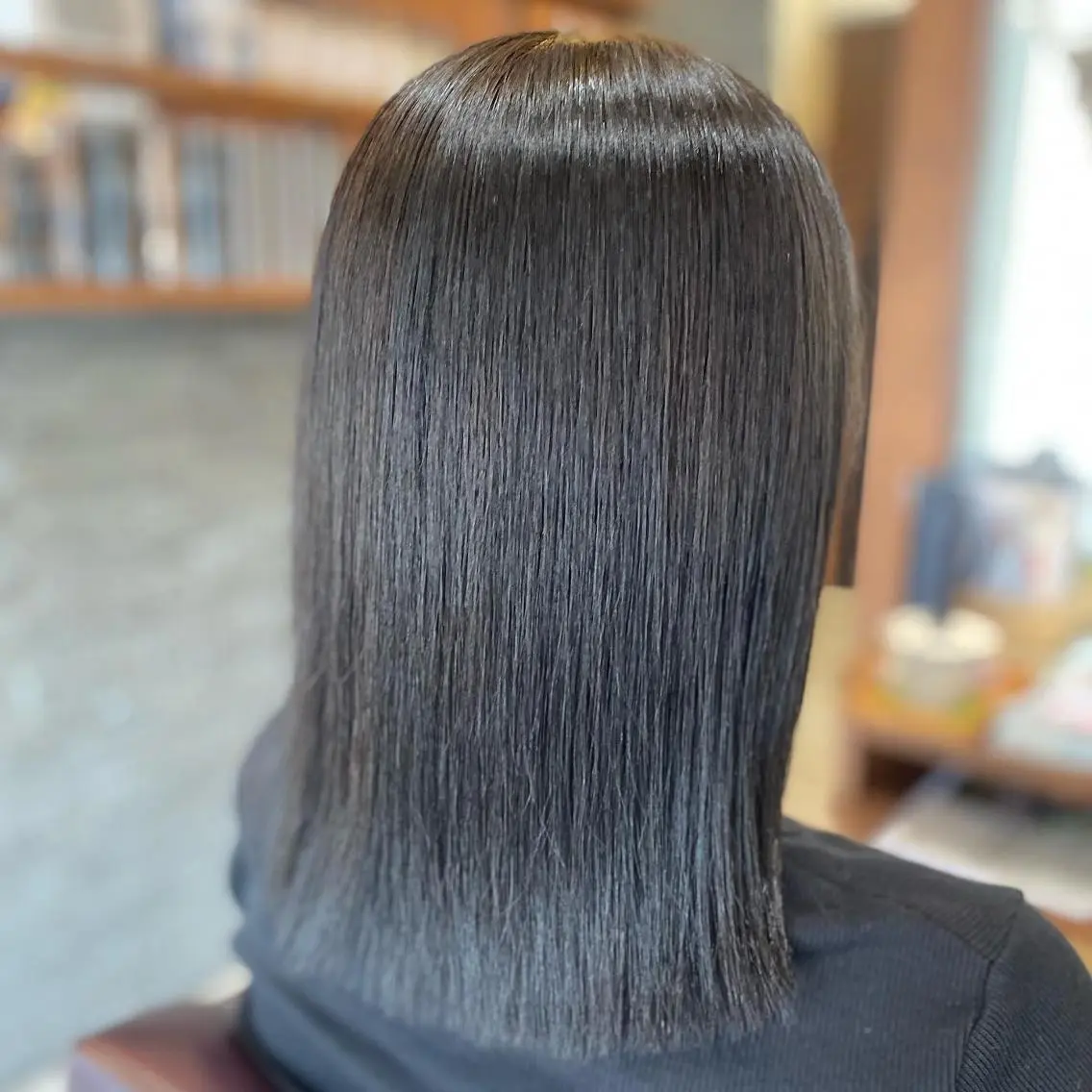 セミロング 加藤 実穂のヘアスタイル